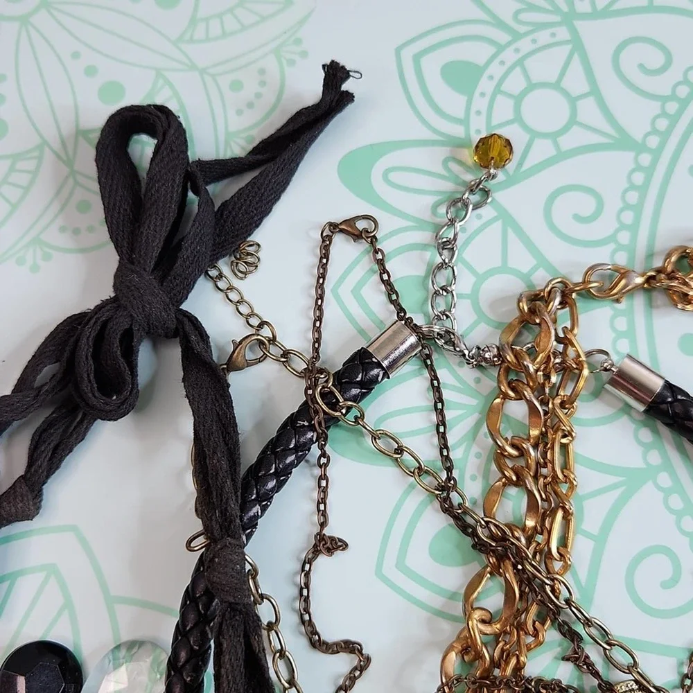 ****SOLD****Jewelry Lot 64. Vintage to Modern - Picture 16 of 16